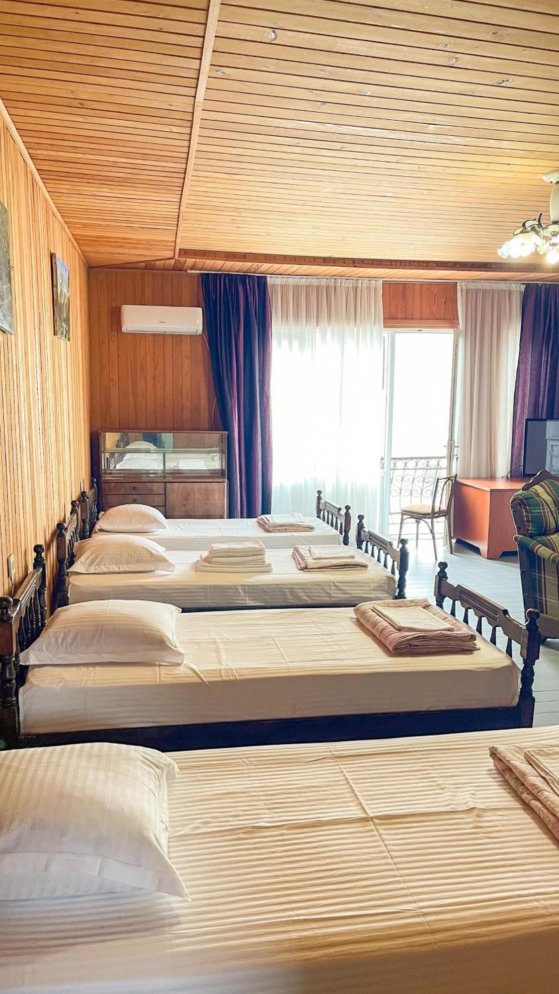 Guesthouse On Agmashenebeli 328 Кобулеті Екстер'єр фото